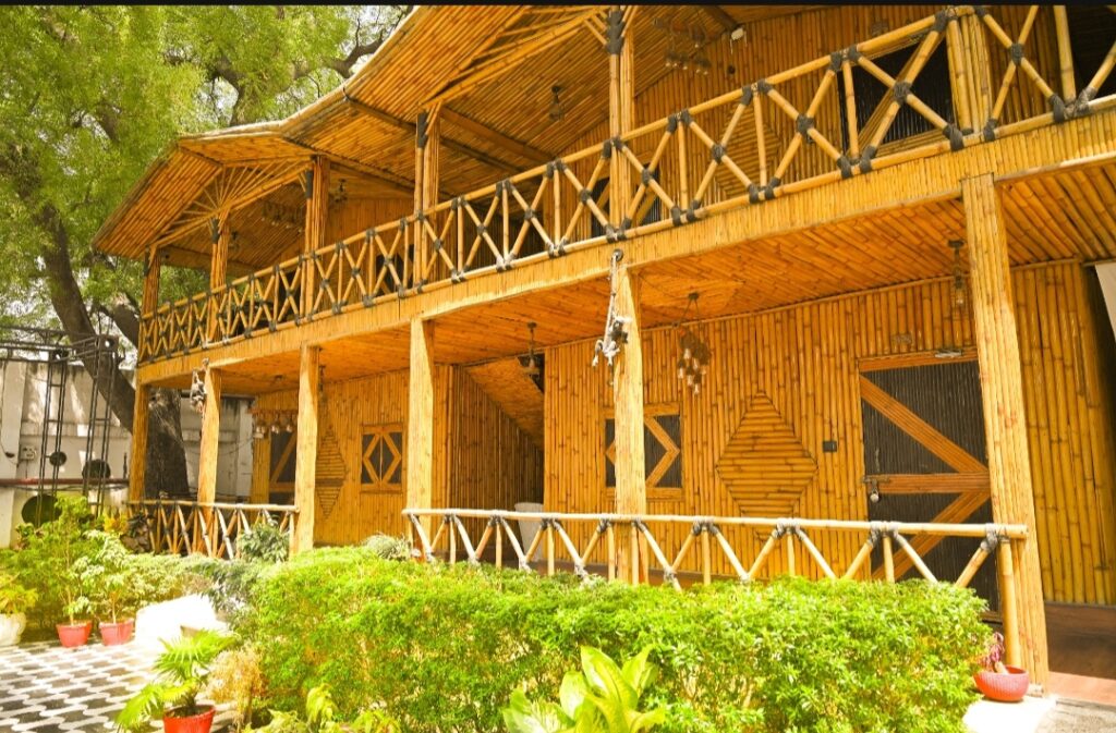 Affordable Resort Options in Varanasi for Couples