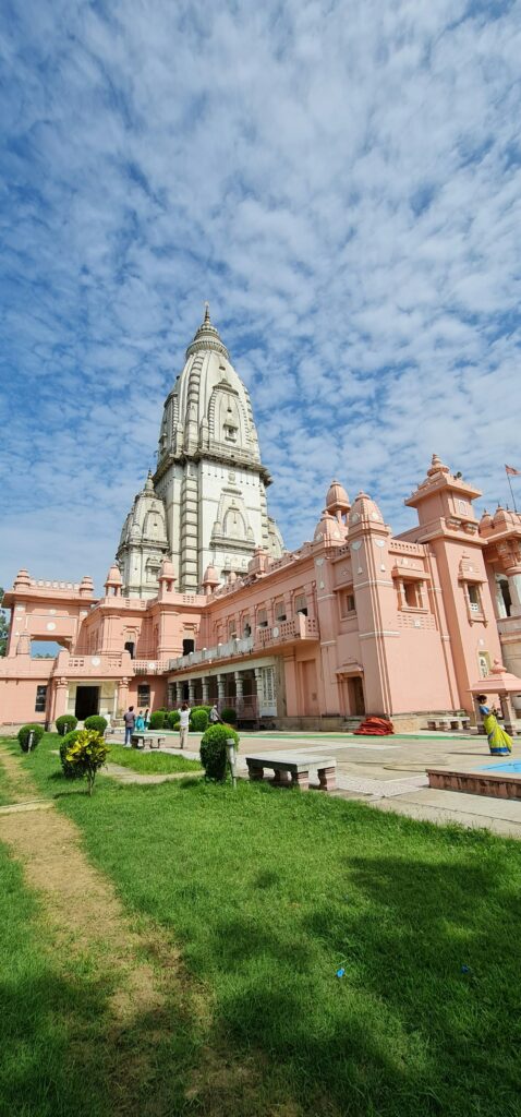 Affordable Resort Options in Varanasi for Couples